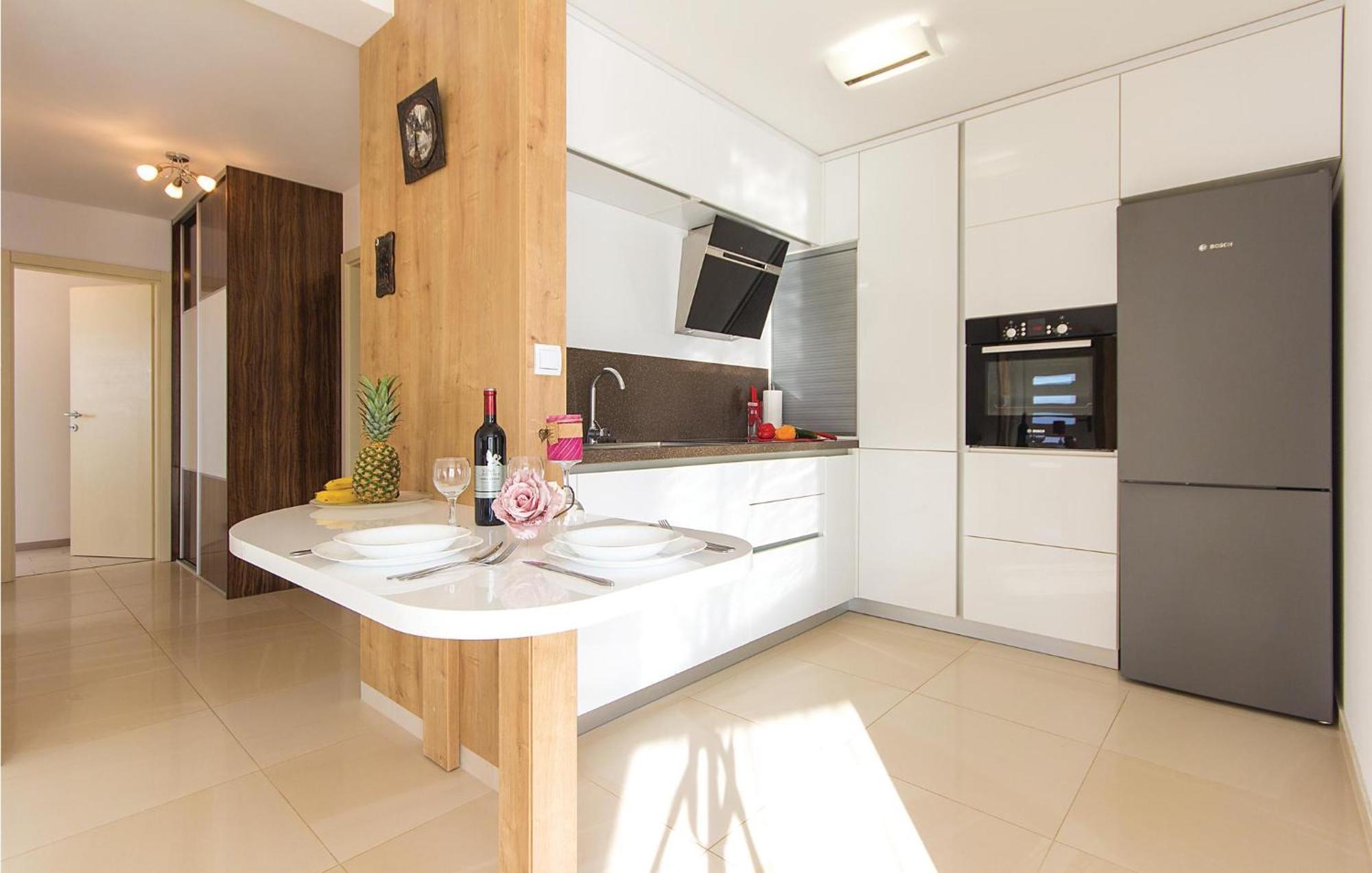 Lovely Apartment In Medulin With Kitchen Exterior photo