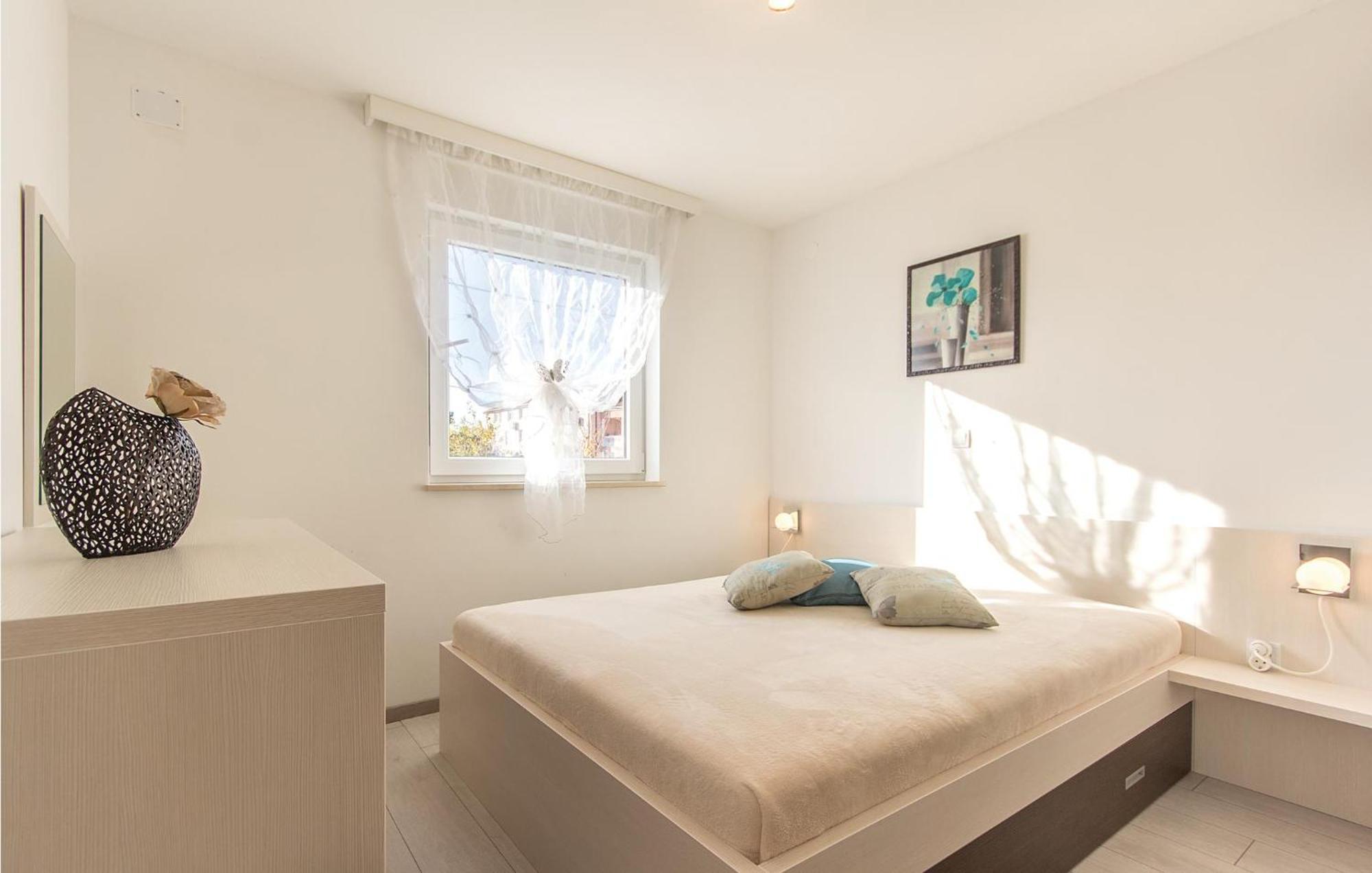 Lovely Apartment In Medulin With Kitchen Exterior photo